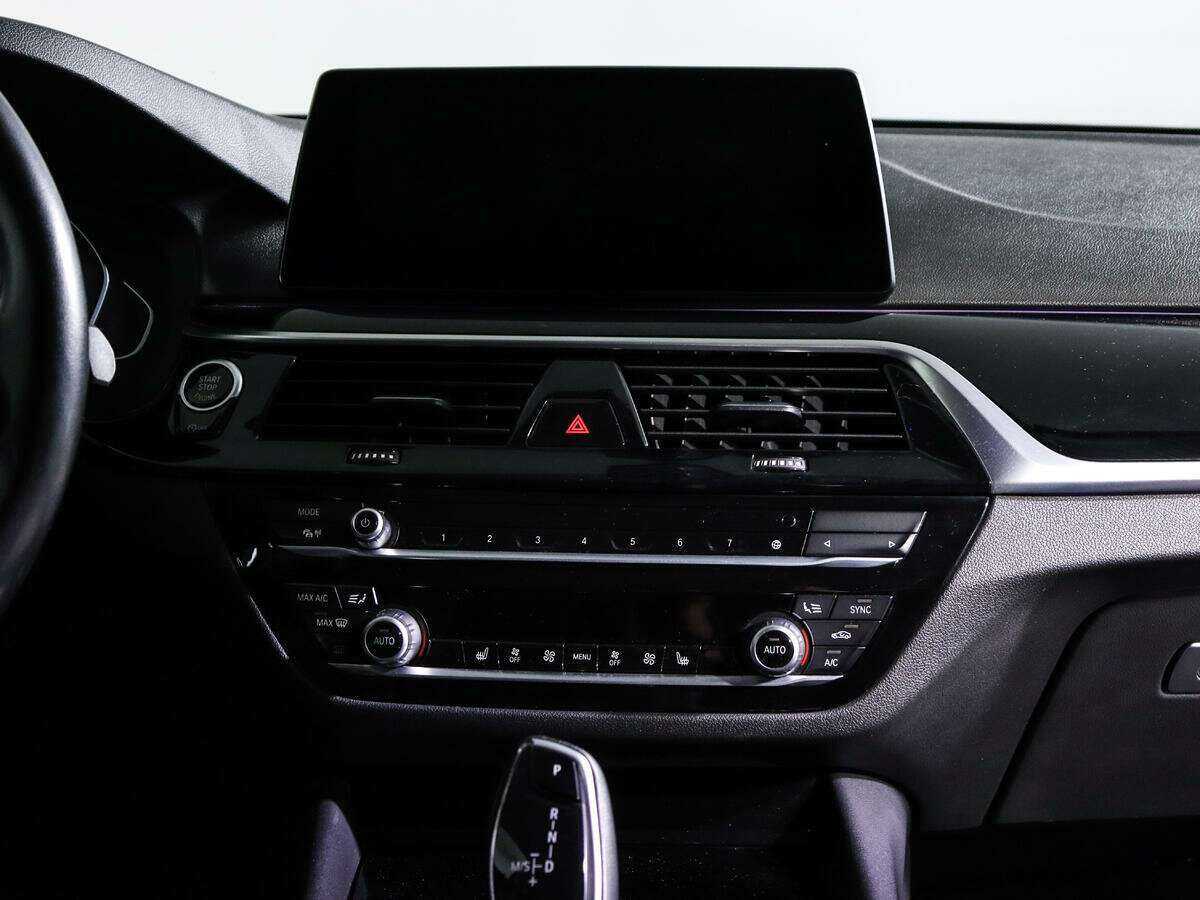 BMW 5 серии 520d xDrive, 2020 Фото №9