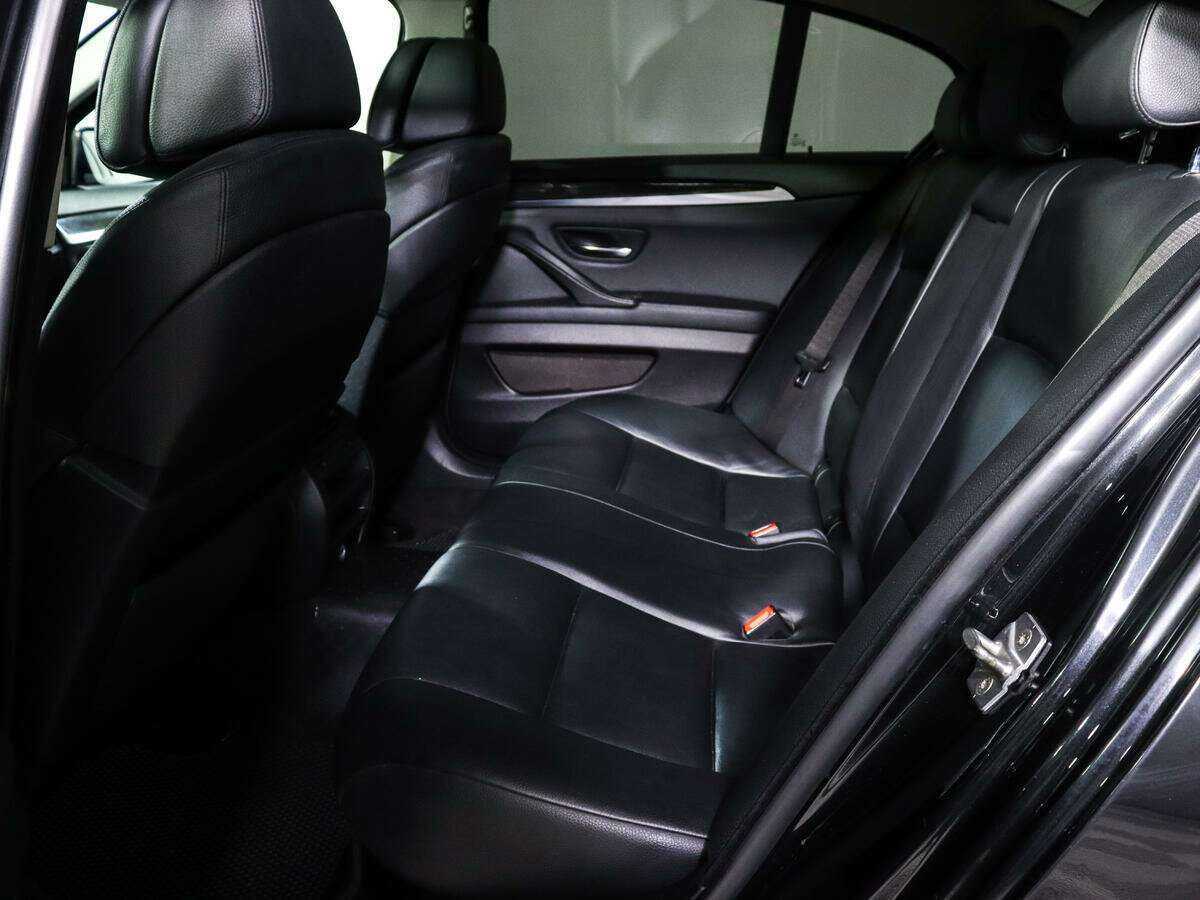 BMW 5 серии 523i, 2011 Фото №8