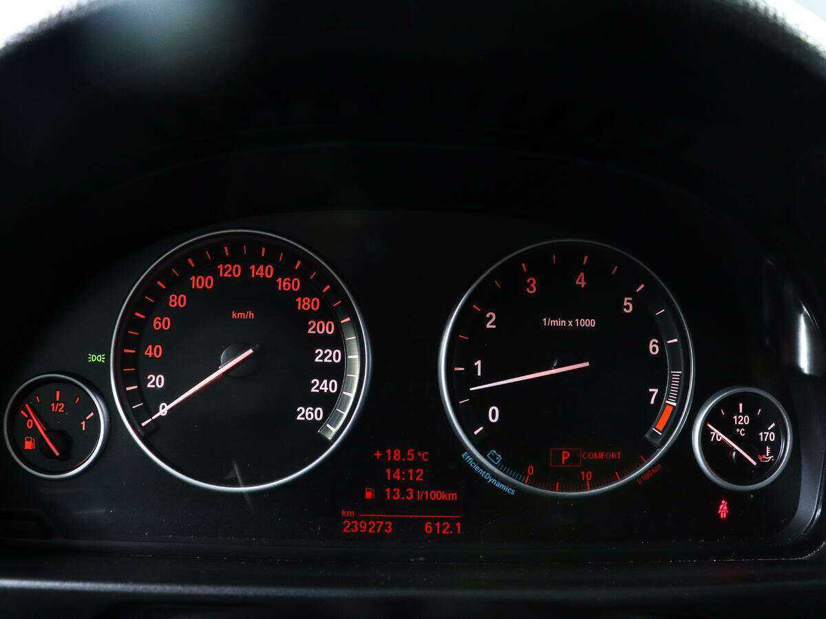 BMW 5 серии 523i, 2011 Фото №19