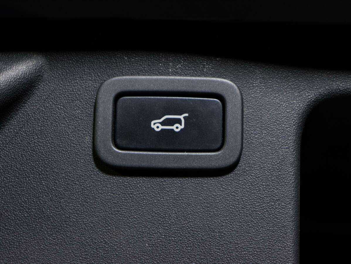 Land Rover Discovery Sport, 2018 Фото №17