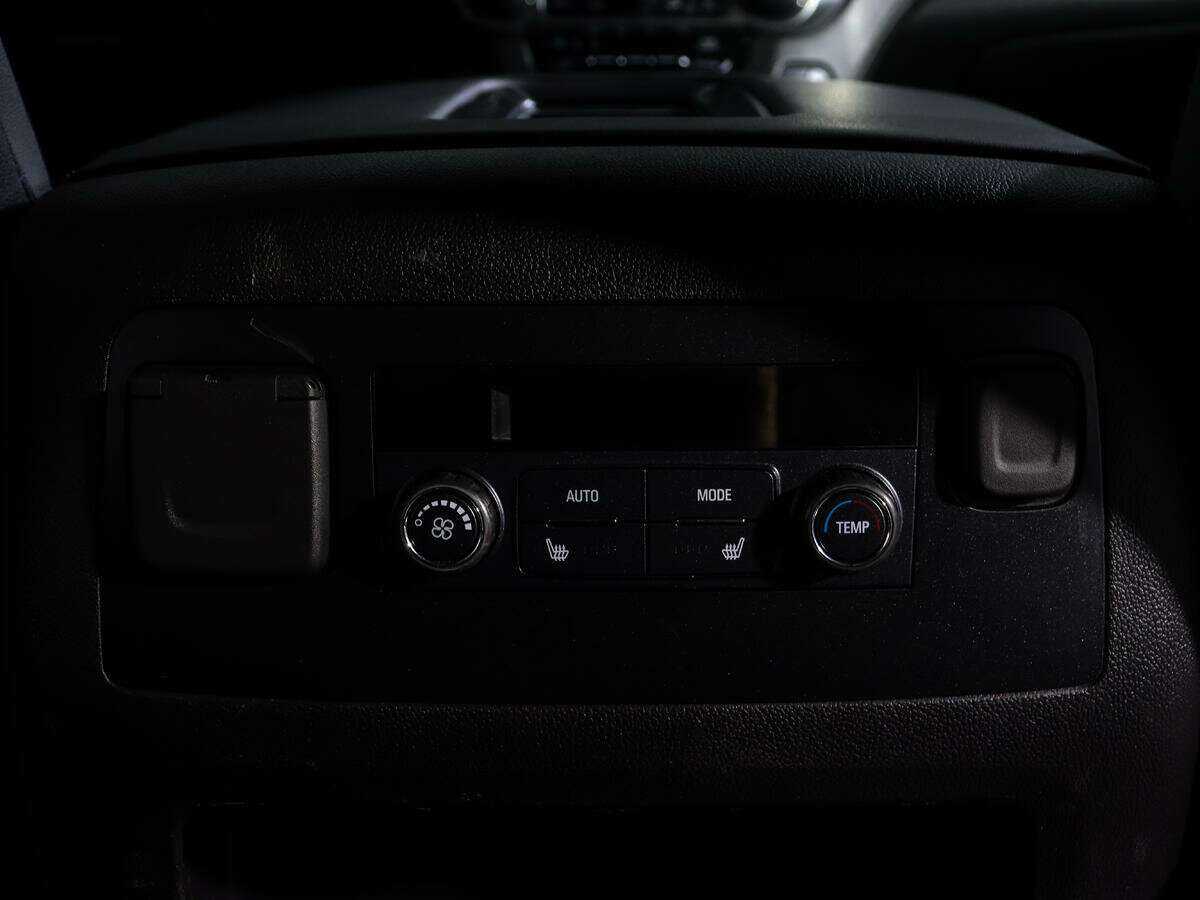 Chevrolet Tahoe, 2019 Фото №18