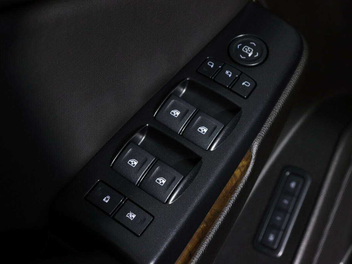 Chevrolet Tahoe, 2019 Фото №21