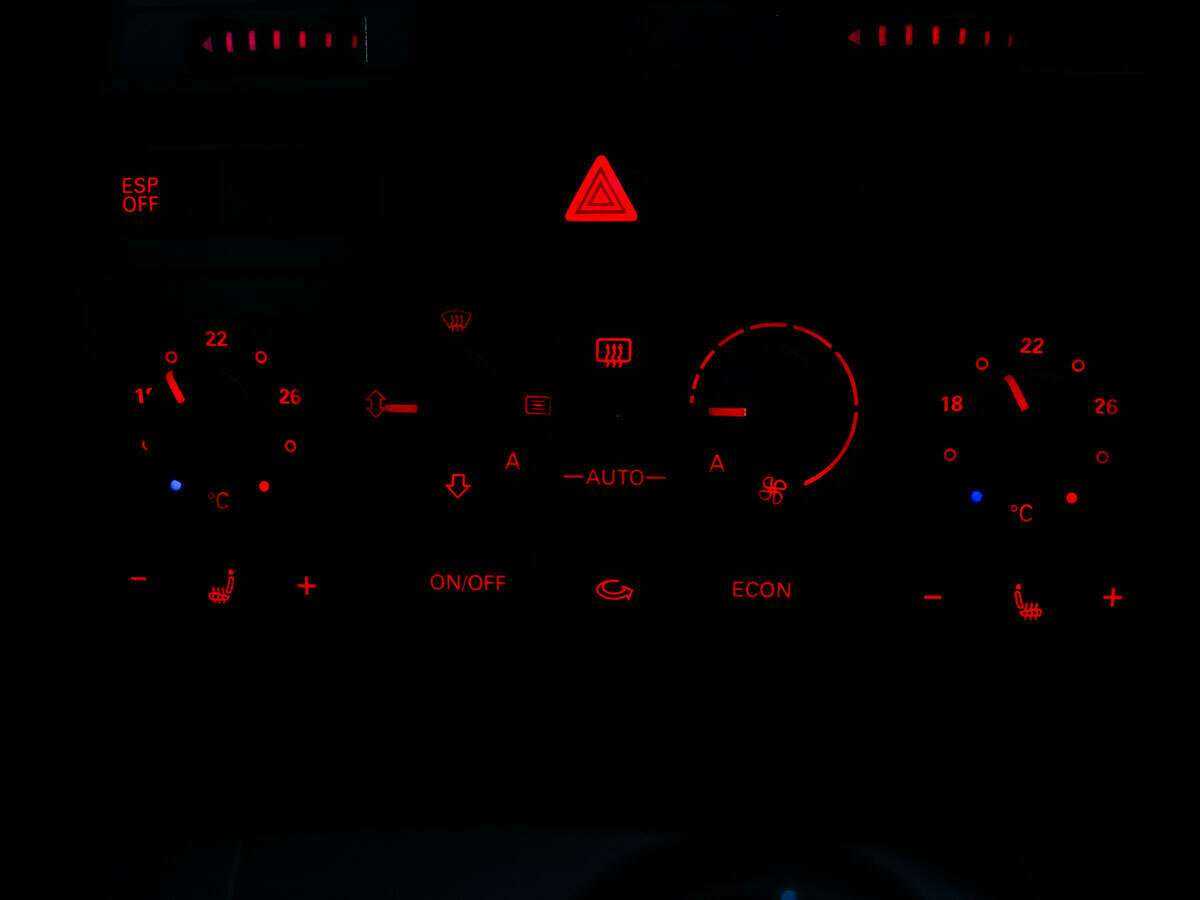 Audi A6, 2011 Фото №14