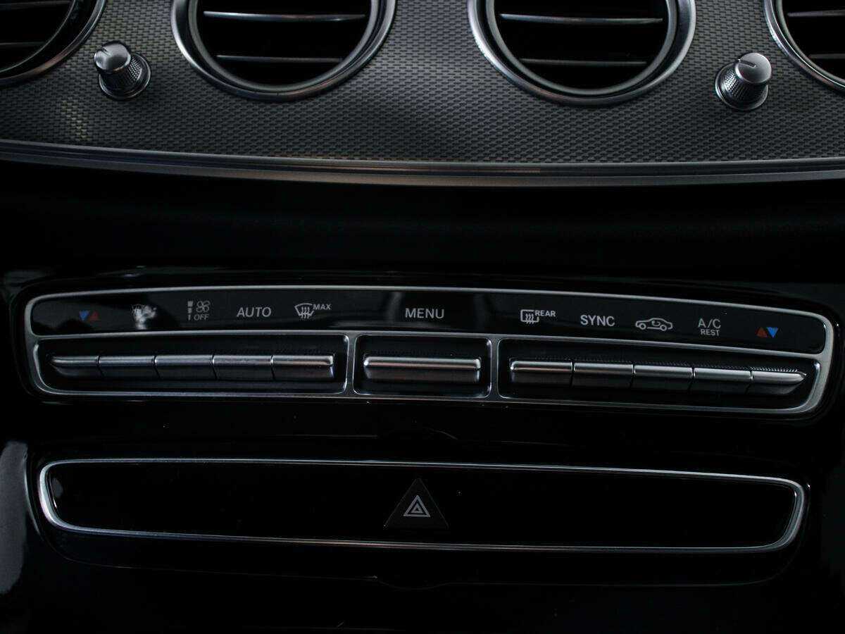 Mercedes-Benz E-Класс 200, 2018 Фото №13