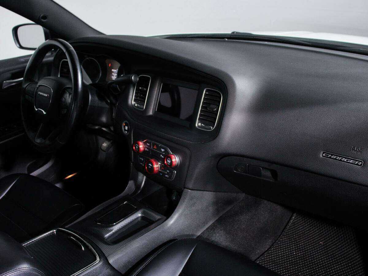 Dodge Charger, 2019 Фото №8