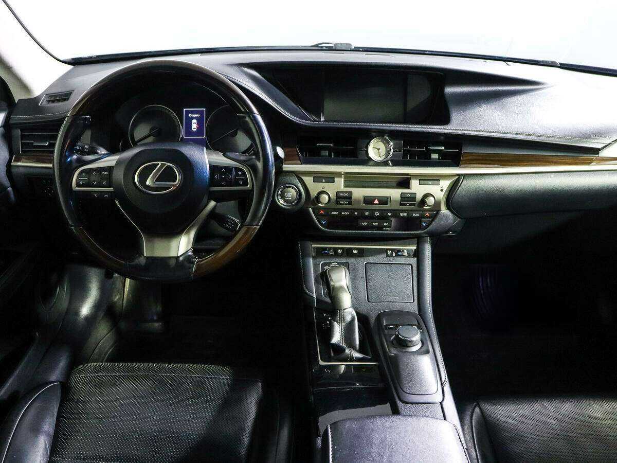 Lexus ES 200, 2016 Фото №9