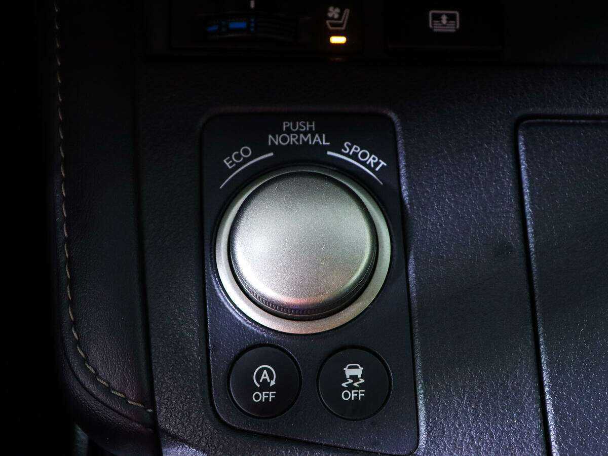 Lexus ES 200, 2016 Фото №16