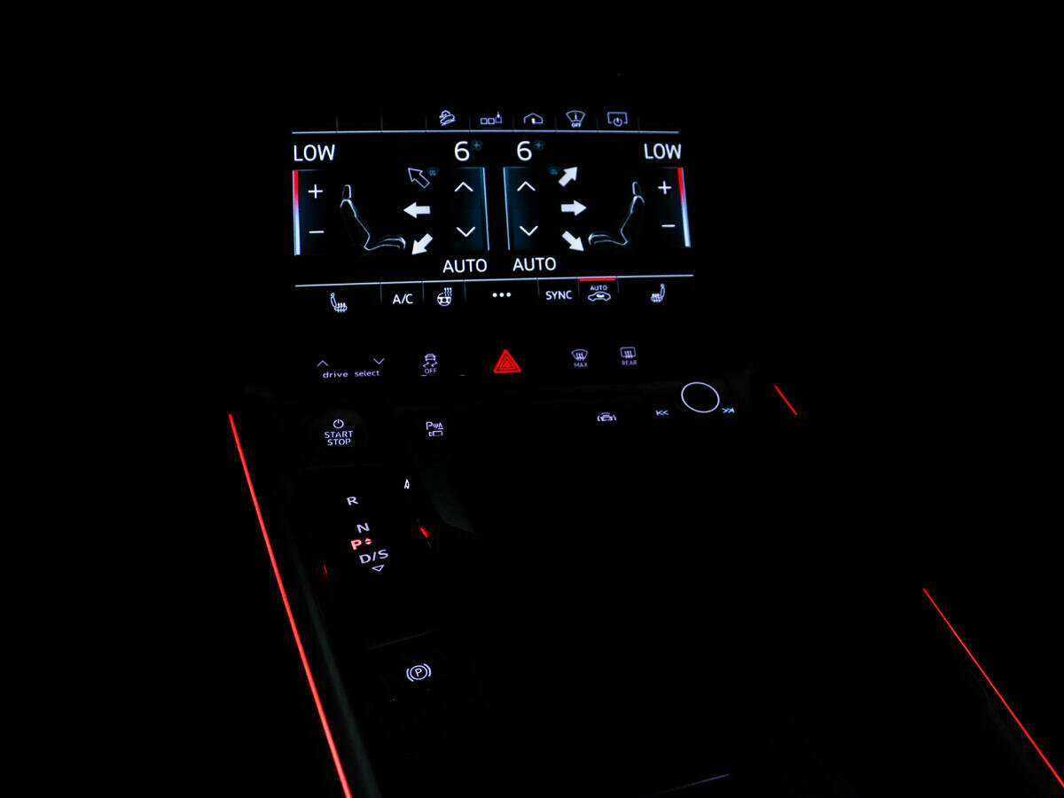 Audi e-tron 55, 2020 Фото №25