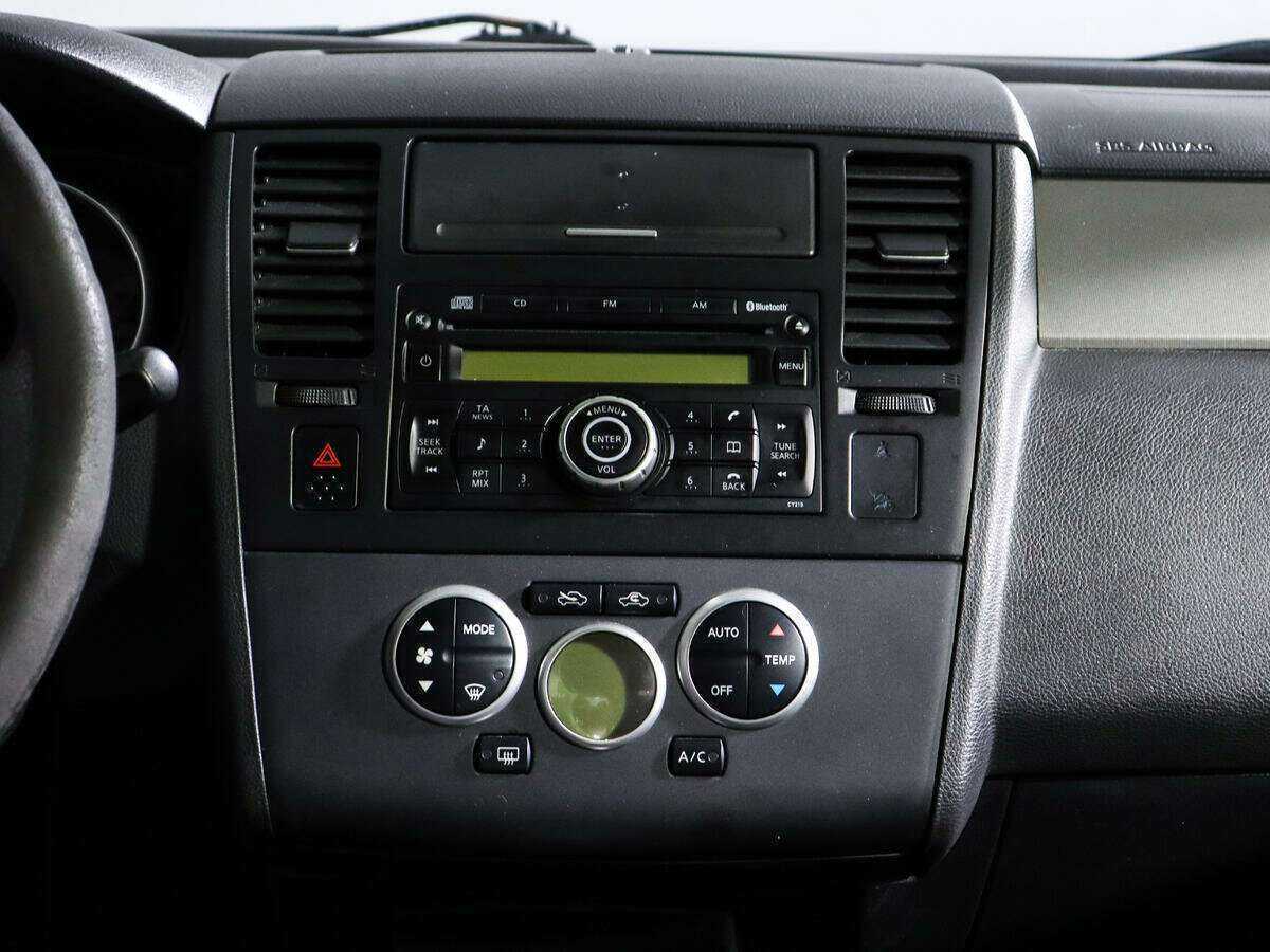 Nissan Tiida, 2008 Фото №11