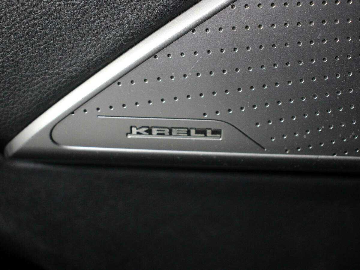 Kia K900, 2019 Фото №17