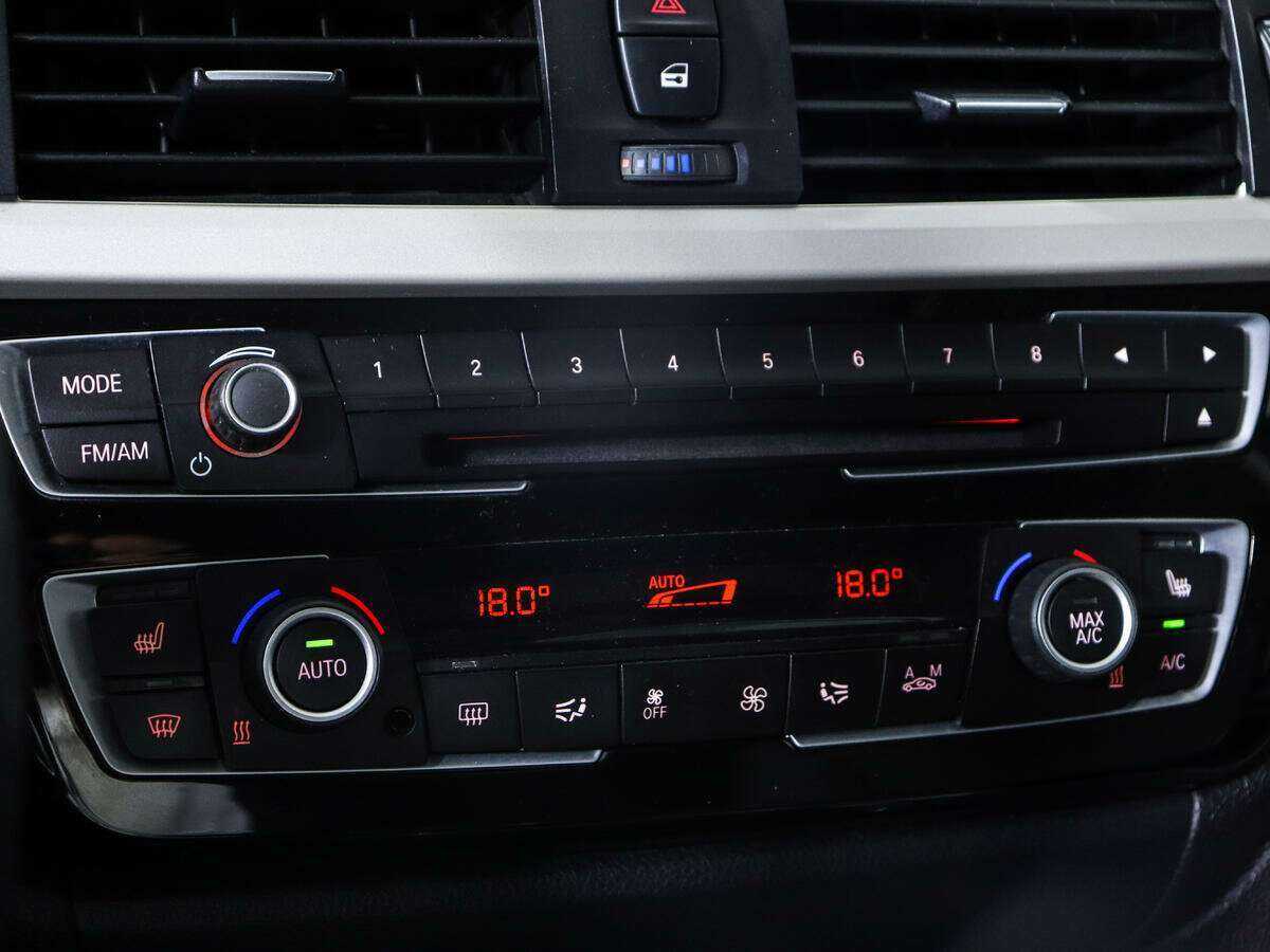 BMW 3 серии 320i, 2016 Фото №13