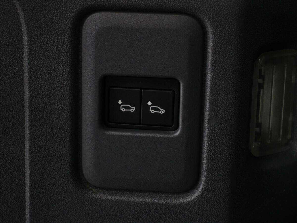 Land Rover Defender 110, 2020 Фото №15