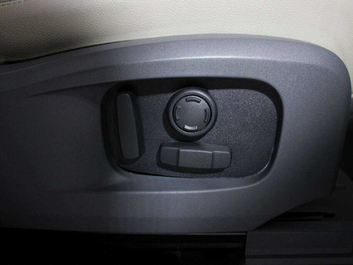 Land Rover Defender 110, 2020 Фото №16