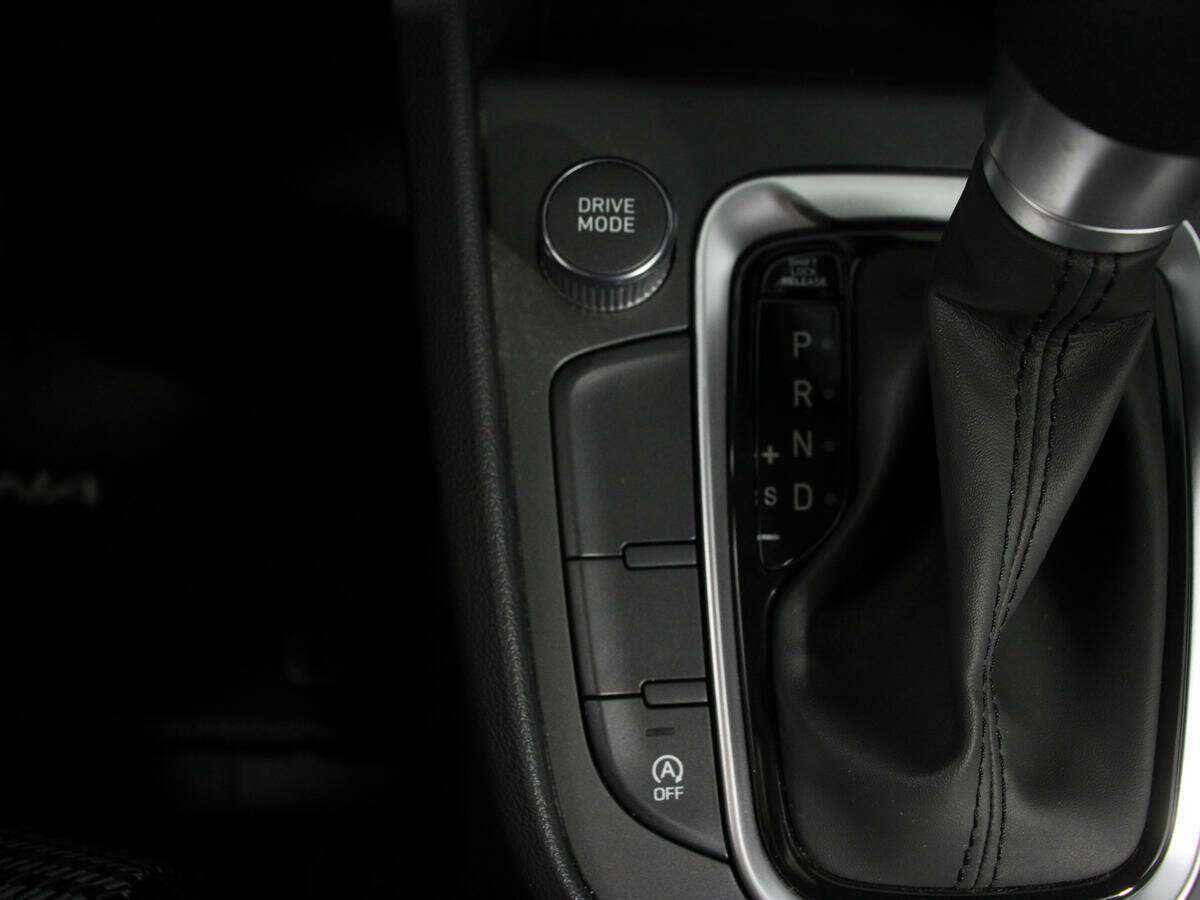 Hyundai Kona, 2021 Фото №16