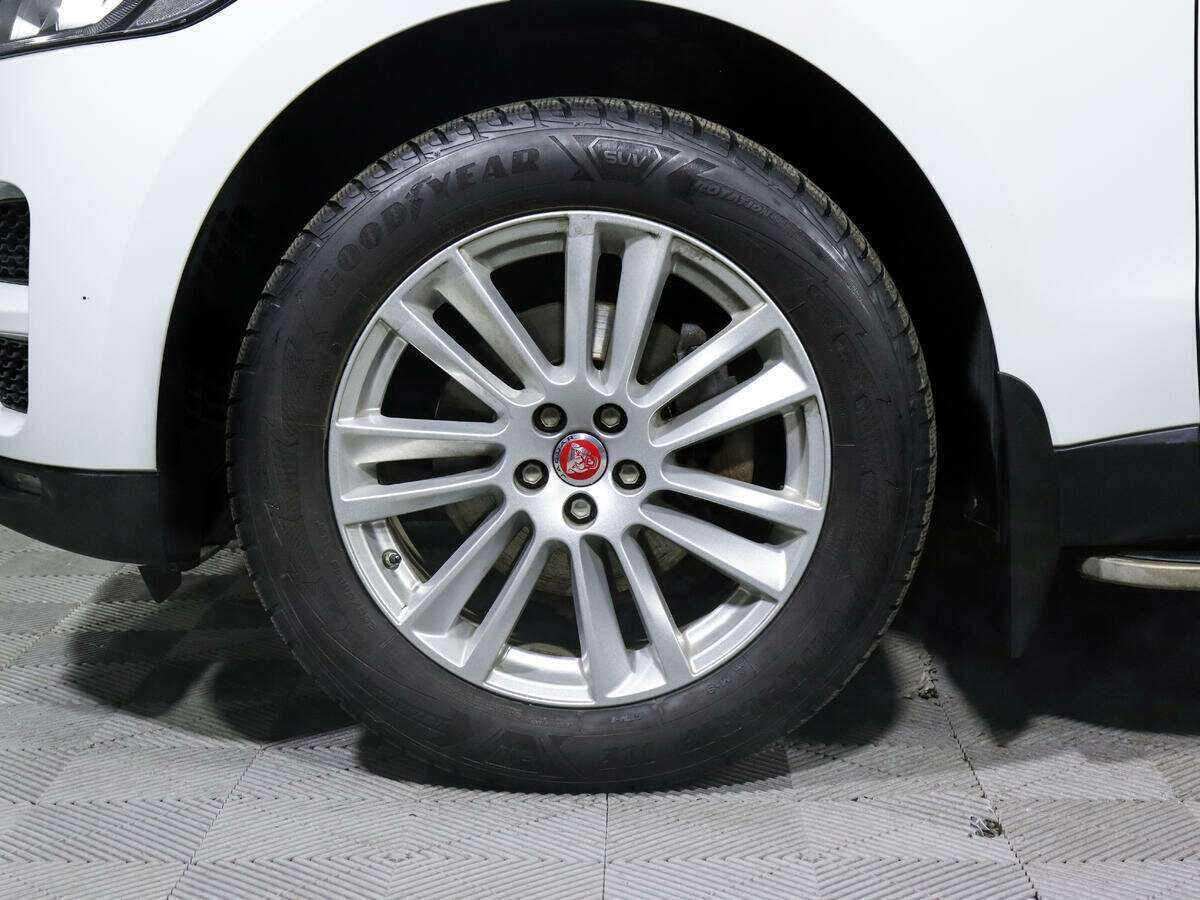 Jaguar F-Pace, 2017 Фото №15