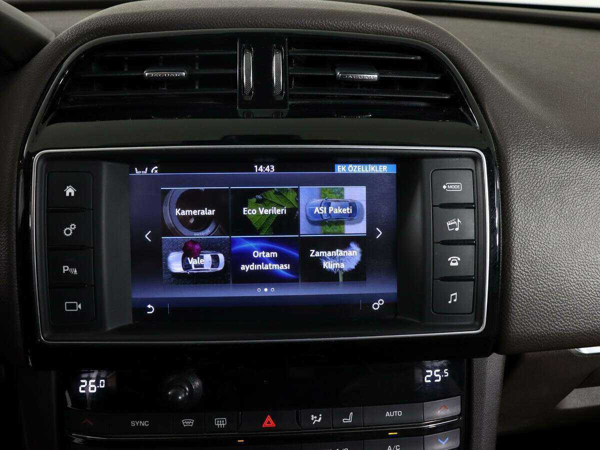 Jaguar F-Pace, 2017 Фото №33