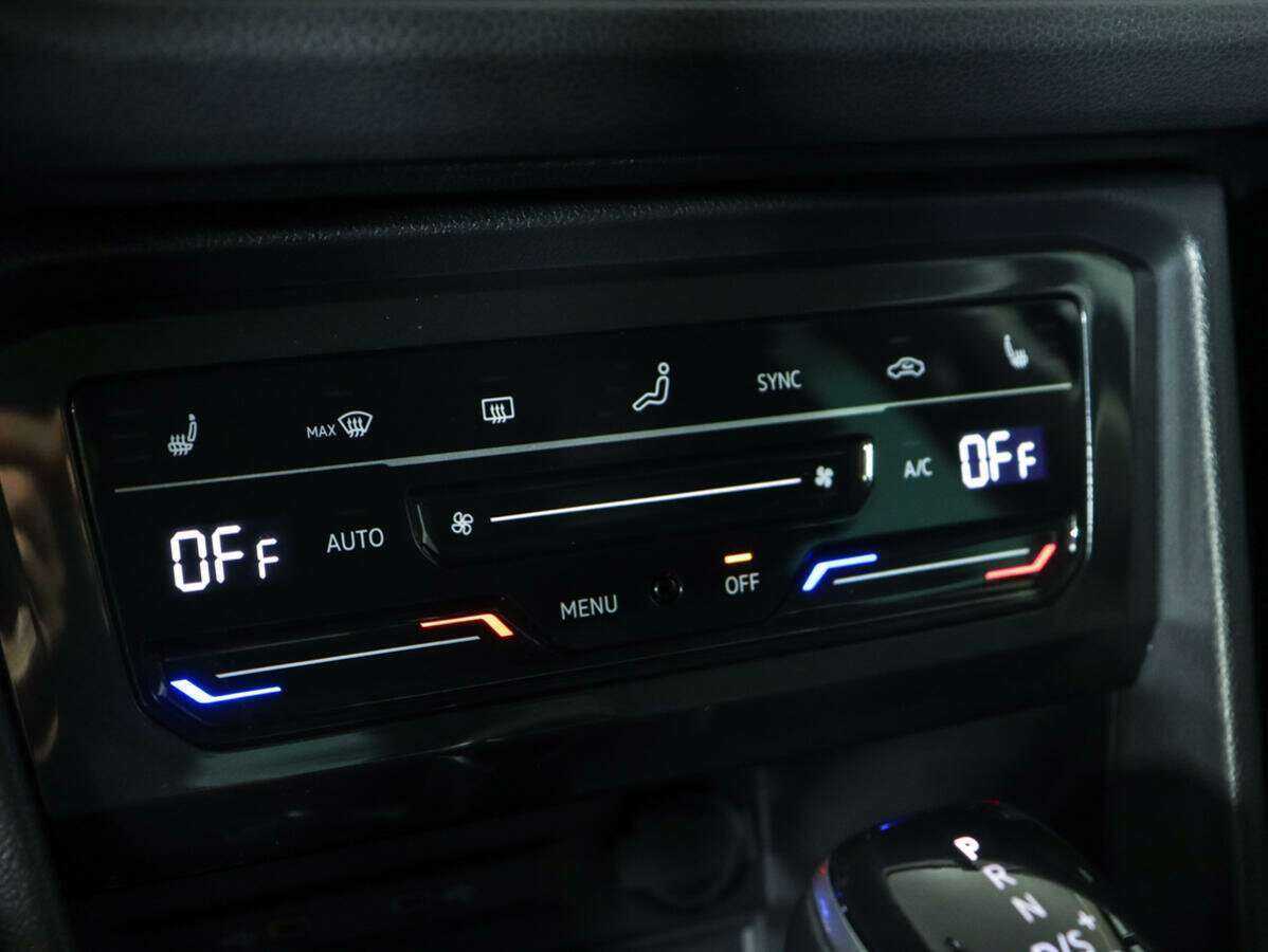 Volkswagen Tiguan, 2021 Фото №20