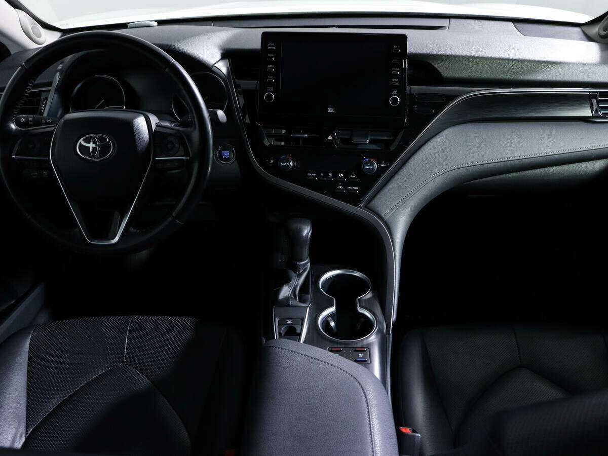 Toyota Camry, 2021 Фото №11
