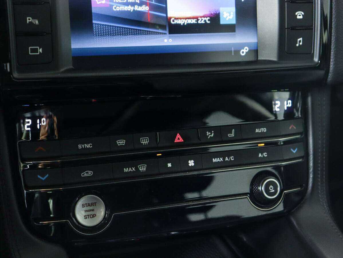 Jaguar F-Pace, 2016 Фото №14