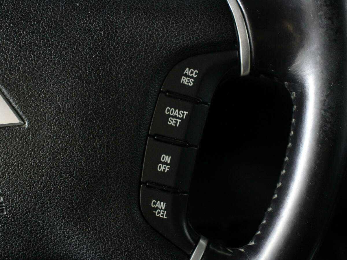 Mitsubishi Pajero, 2011 Фото №16