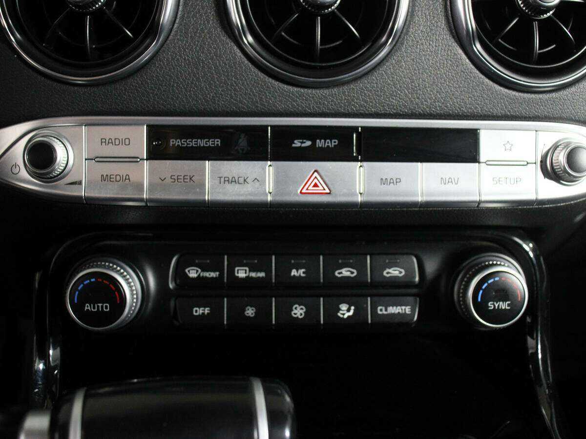 Kia Stinger, 2019 Фото №20