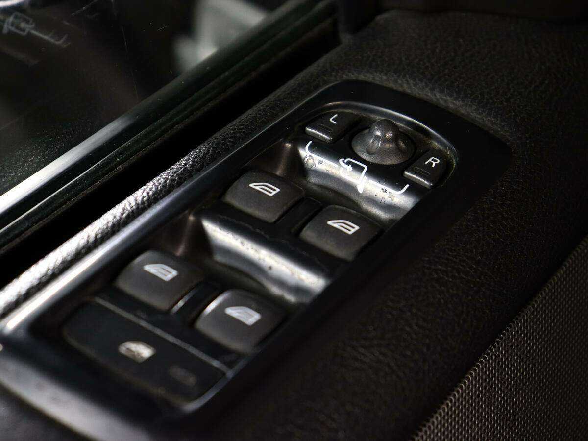 Land Rover Discovery, 2010 Фото №15