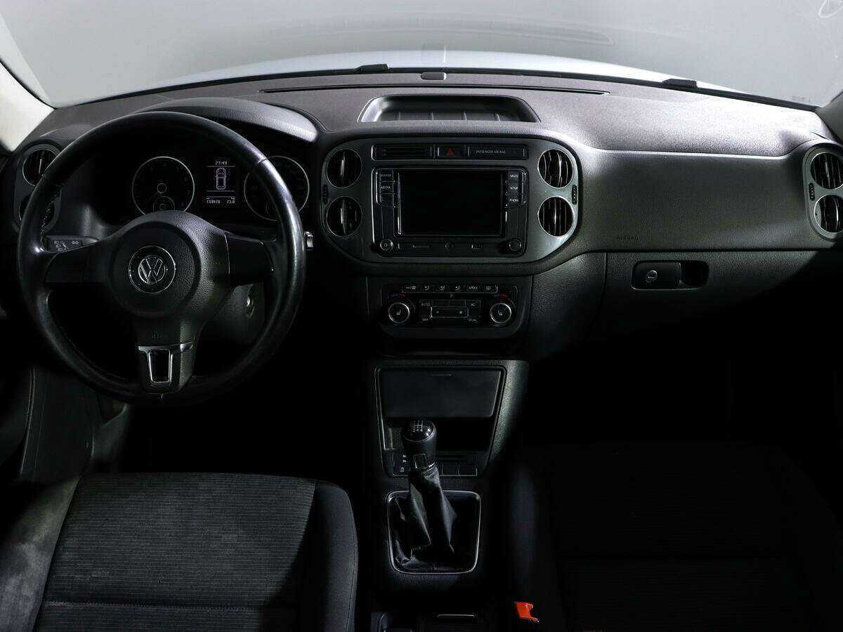 Volkswagen Tiguan, 2011 Фото №12