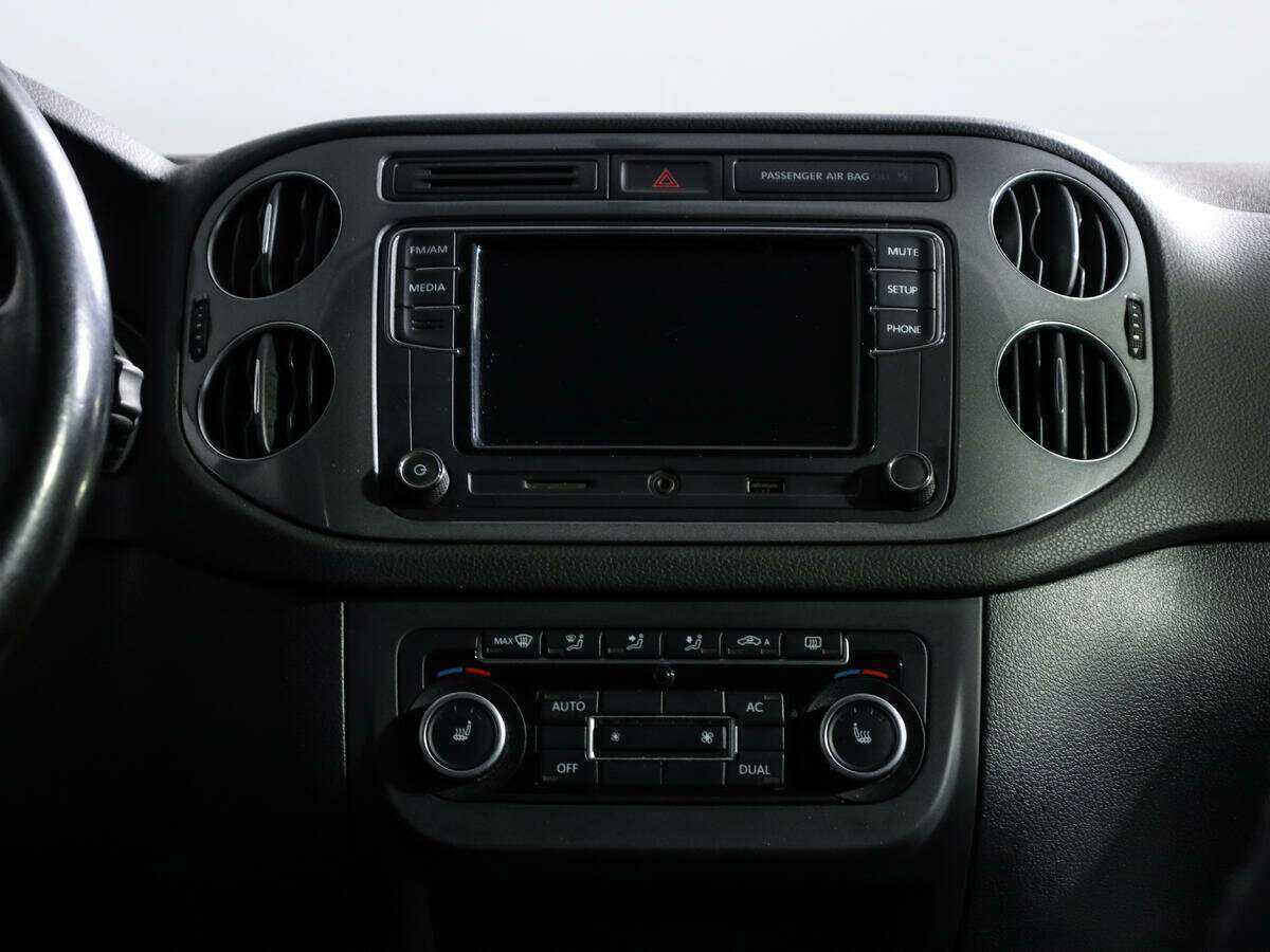 Volkswagen Tiguan, 2011 Фото №13