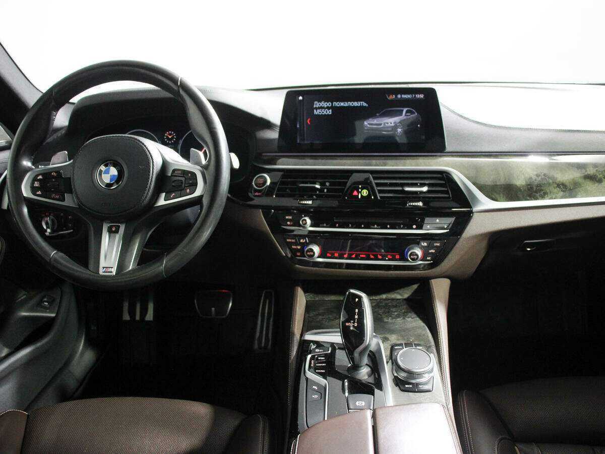 BMW 5 серии M550d xDrive, 2019 Фото №9