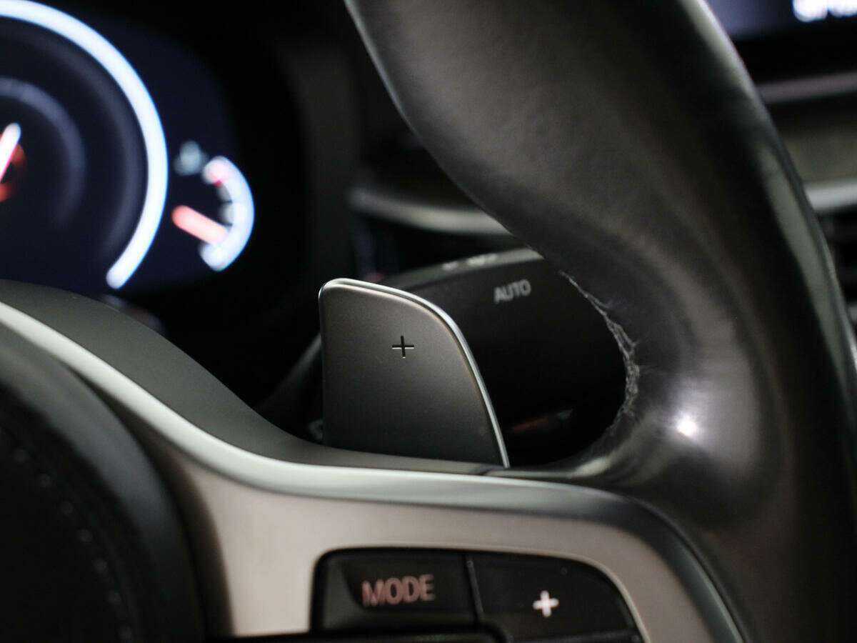 BMW 5 серии M550d xDrive, 2019 Фото №23