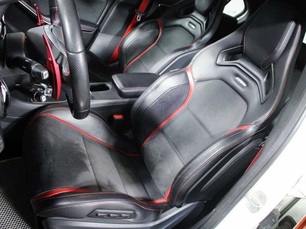 Mercedes-Benz A-Класс AMG 45 AMG, 2015 Фото №14