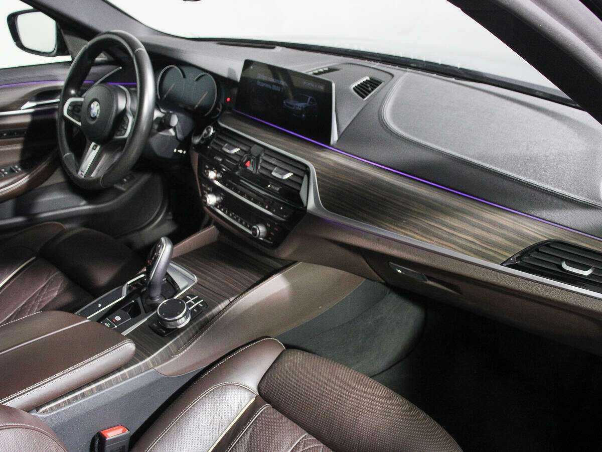 BMW 5 серии 540i xDrive, 2017 - 75 124 км. | Фото №5