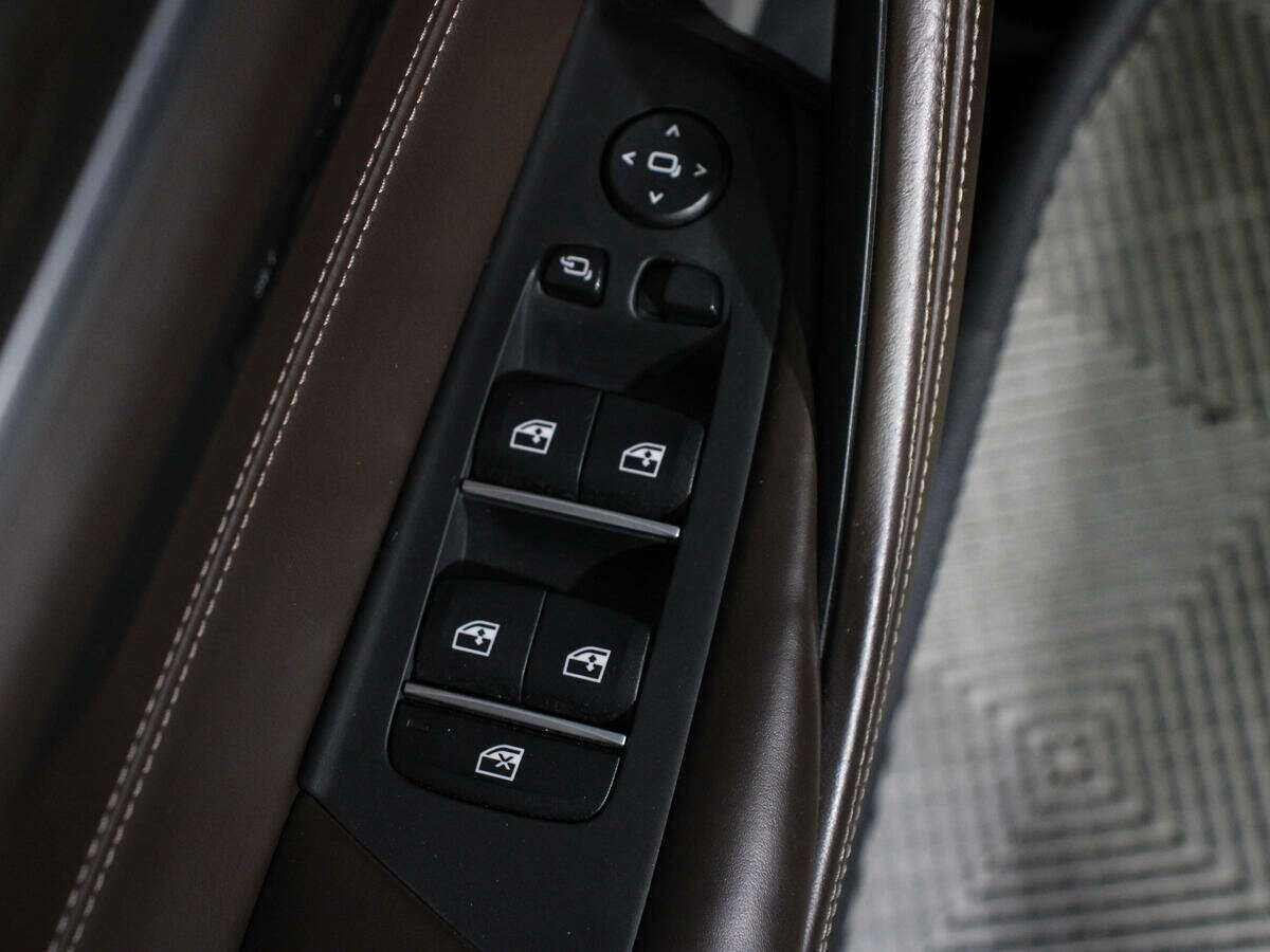 BMW 5 серии 540i xDrive, 2017 Фото №11