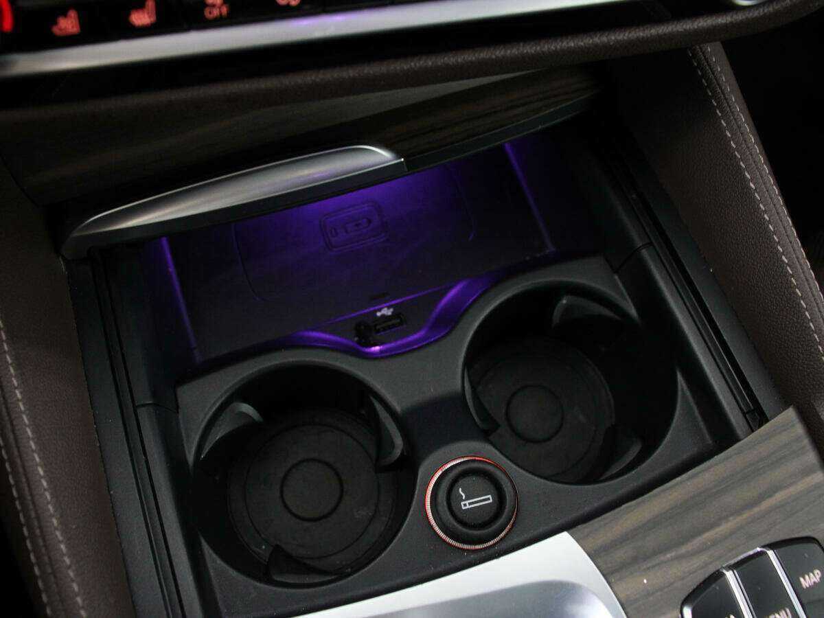 BMW 5 серии 540i xDrive, 2017 Фото №24