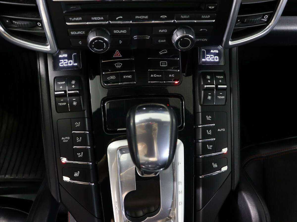 Porsche Cayenne GTS, 2015 Фото №28