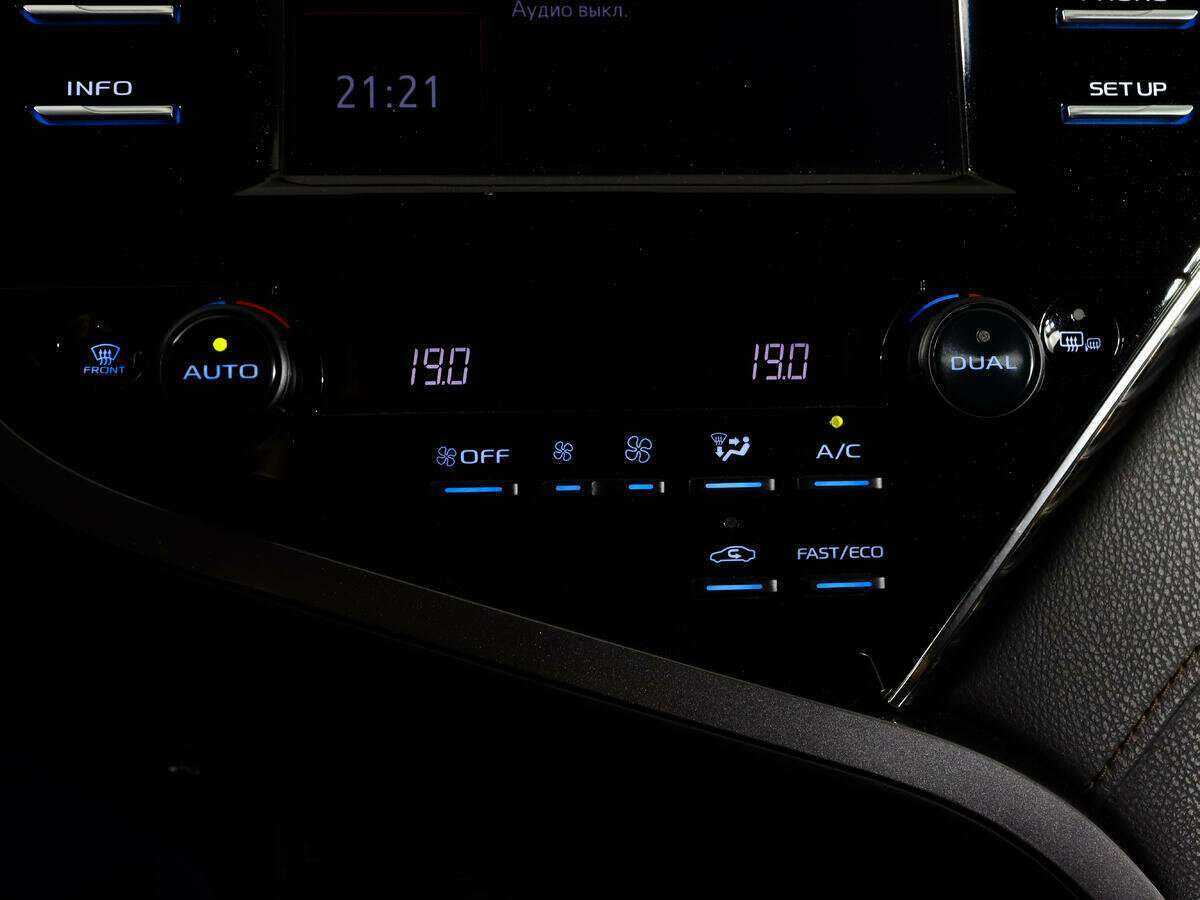 Toyota Camry, 2018 Фото №23