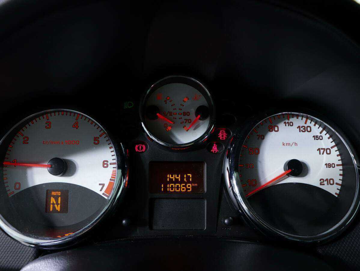 Peugeot 207, 2010 Фото №9