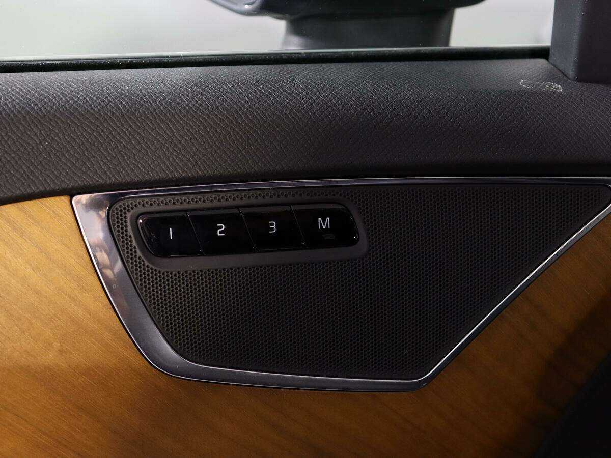 Volvo XC90 Recharge, 2020 Фото №18