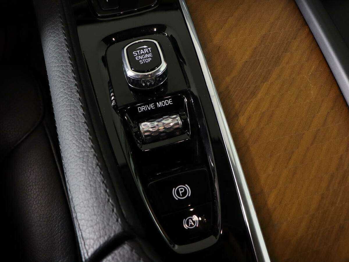 Volvo XC90 Recharge, 2020 Фото №21