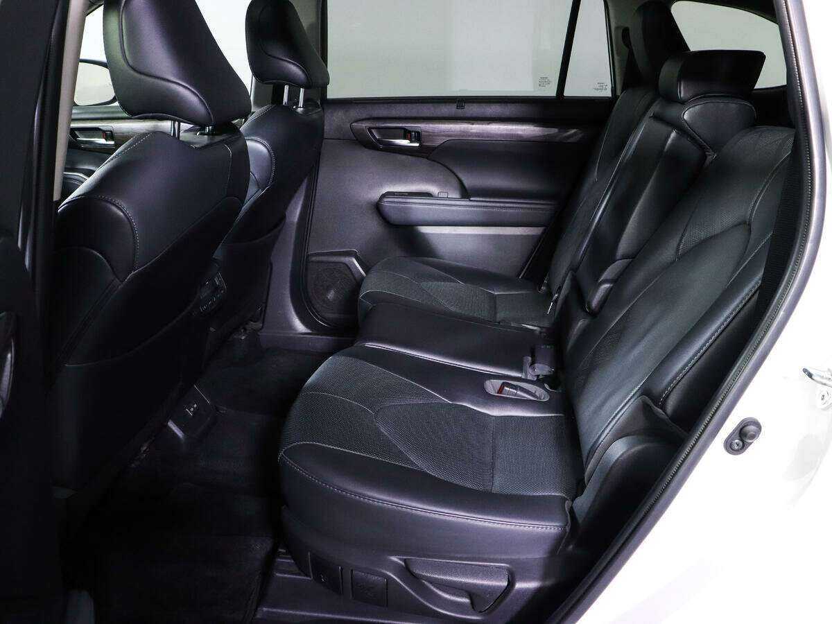 Toyota Highlander, 2022 - 4 278 км. | Фото №8