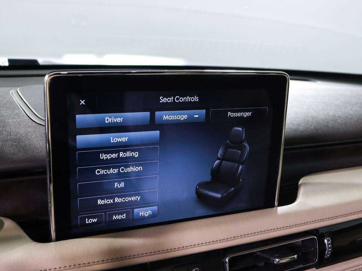 Lincoln Aviator, 2019 Фото №18