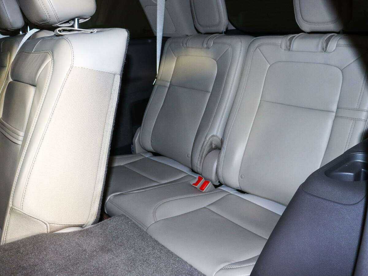 Lincoln Aviator, 2019 Фото №27