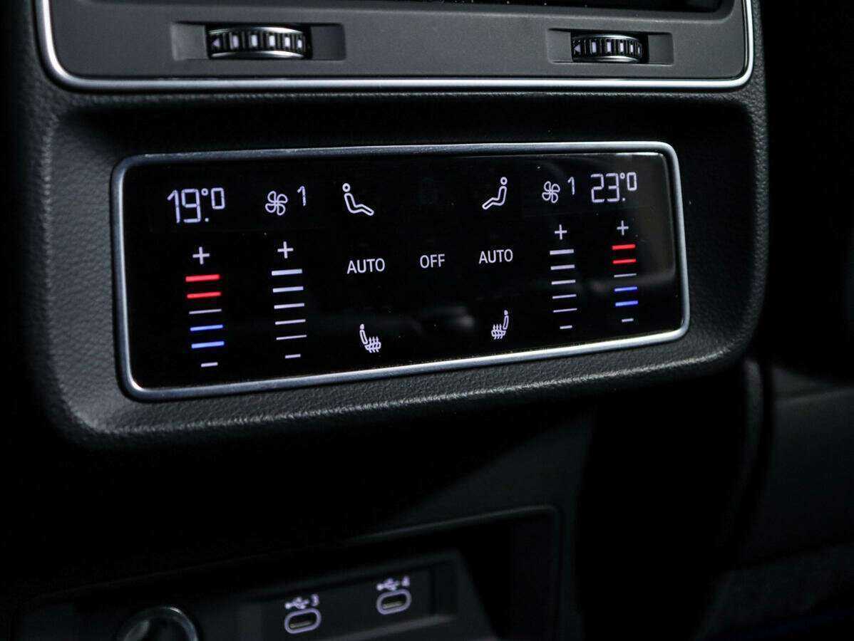 Audi Q7 45 TDI, 2021 Фото №30