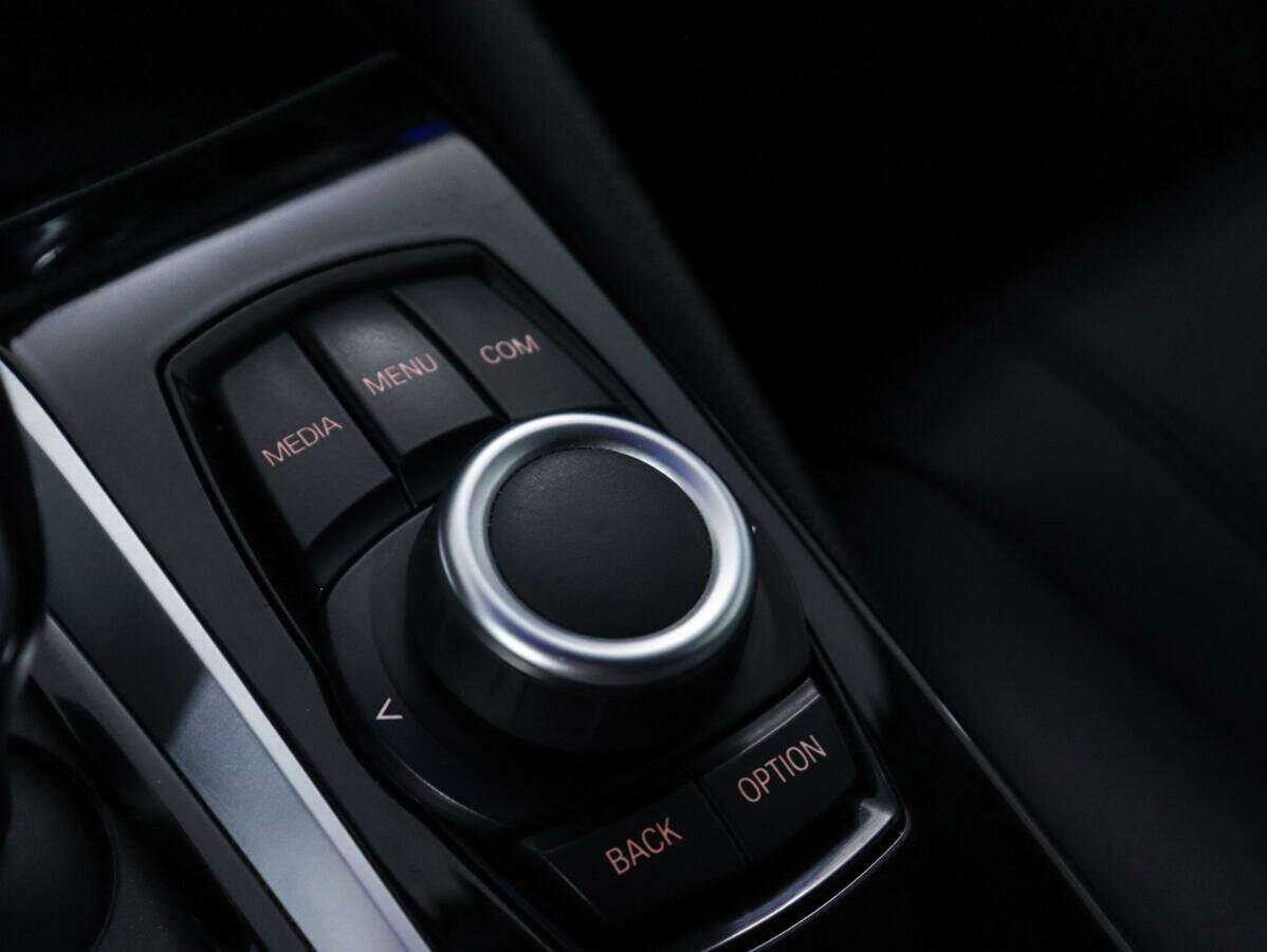 BMW 5 серии 520d xDrive, 2018 Фото №16