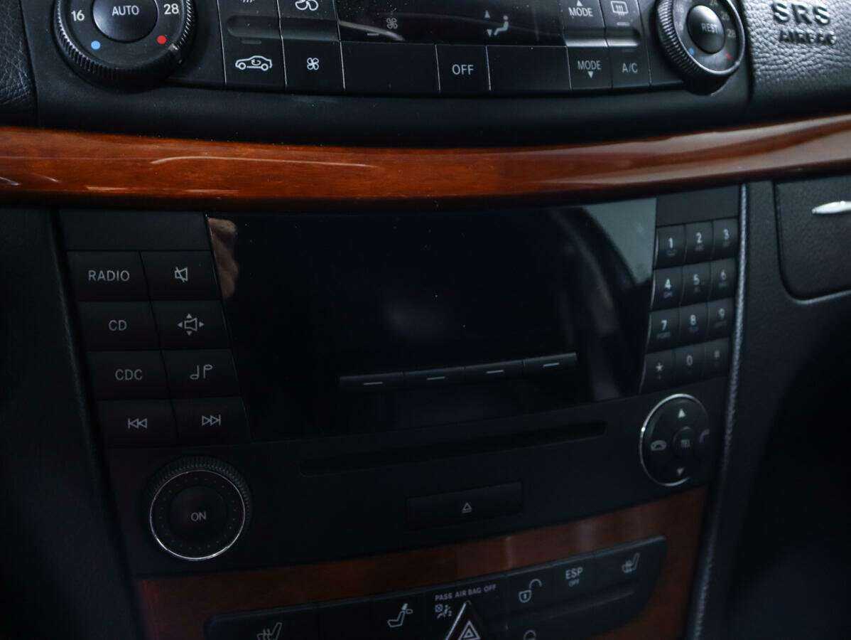 Mercedes-Benz E-Класс 200, 2006 Фото №15