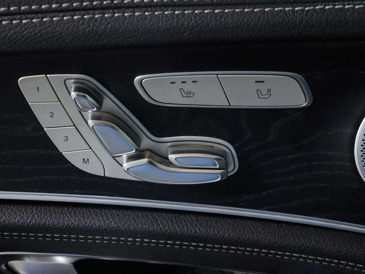 Mercedes-Benz E-Класс 400 d, 2019 Фото №17