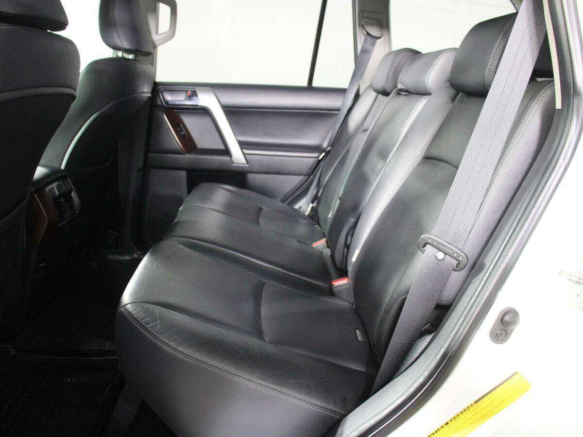 Toyota Land Cruiser Prado, 2017 Фото №9