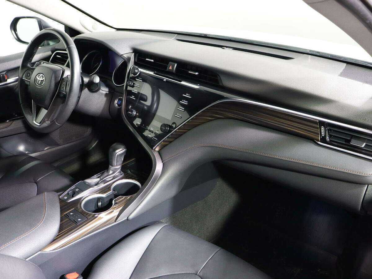 Toyota Camry, 2020 Фото №6