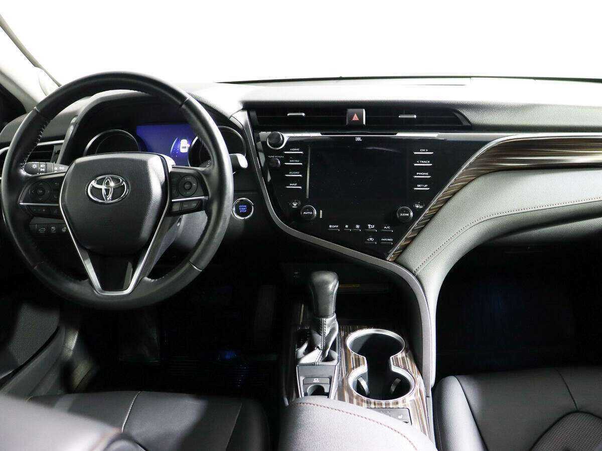 Toyota Camry, 2020 Фото №8