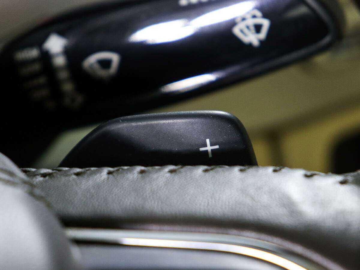 Audi A8, 2010 Фото №17